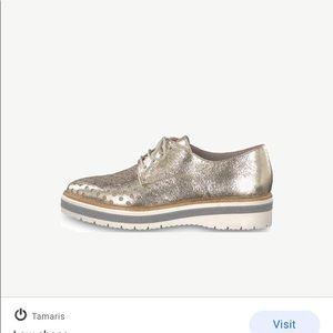 Gold tamaris sneakers size 9